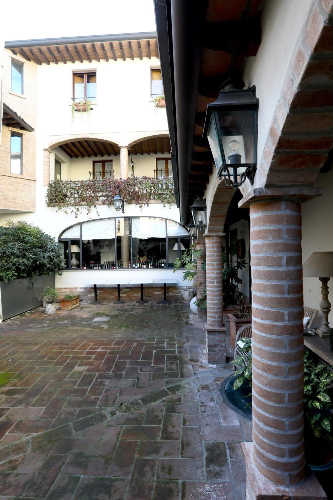 Locanda Stella D'Oro Soragna Luaran gambar