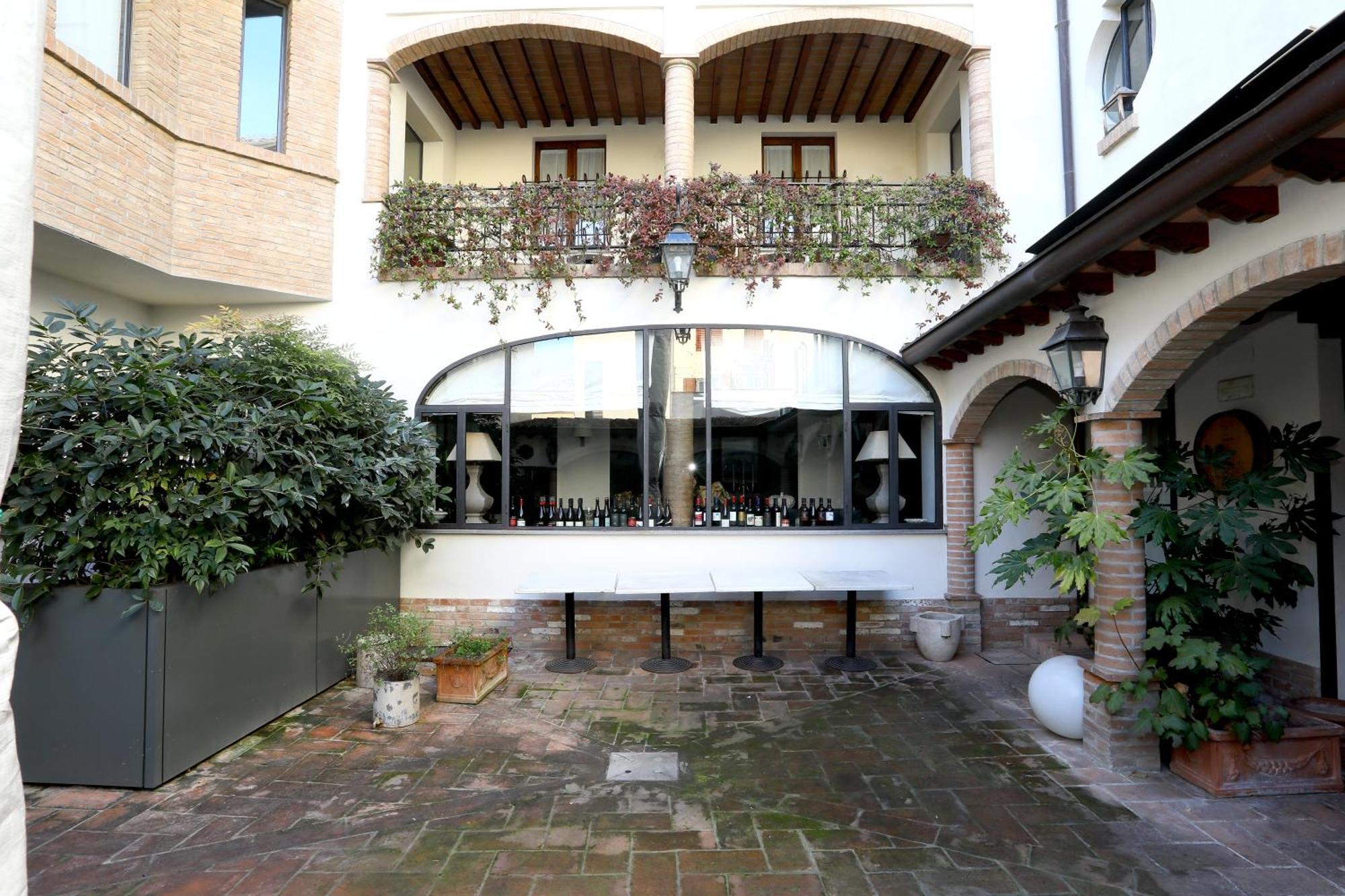 Locanda Stella D'Oro Soragna Luaran gambar